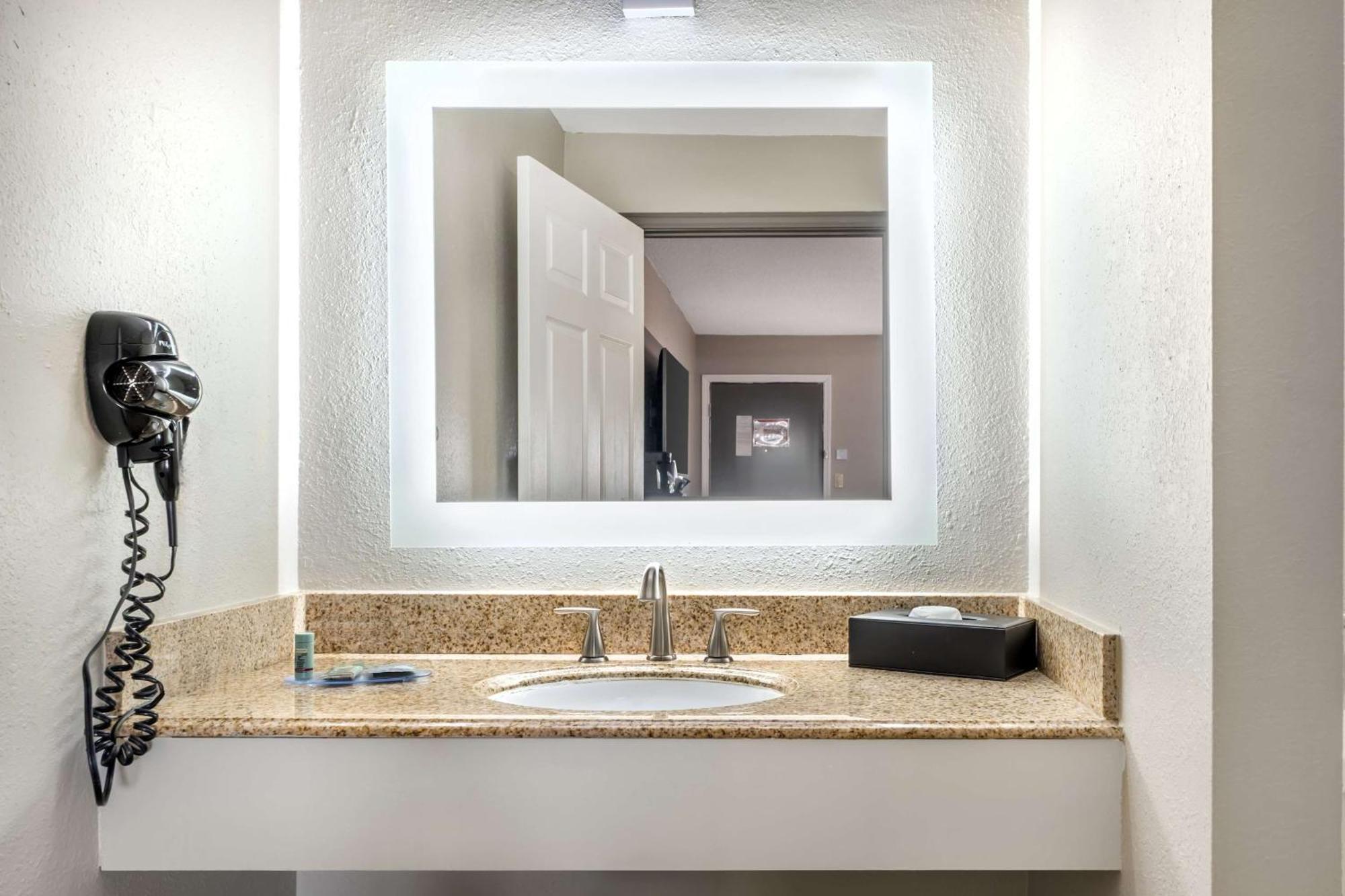 Best Western Green Tree Inn Clarksville  Ngoại thất bức ảnh
